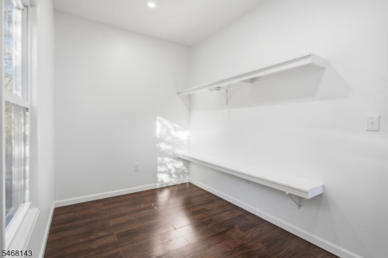 16 Seymour Avenue Newark NJ 07108