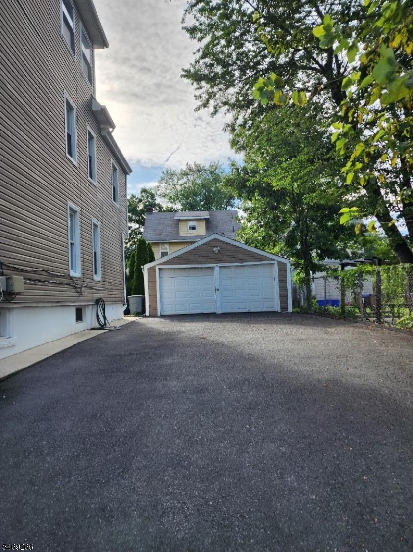 10 Westcott Street Bloomfield NJ 07003