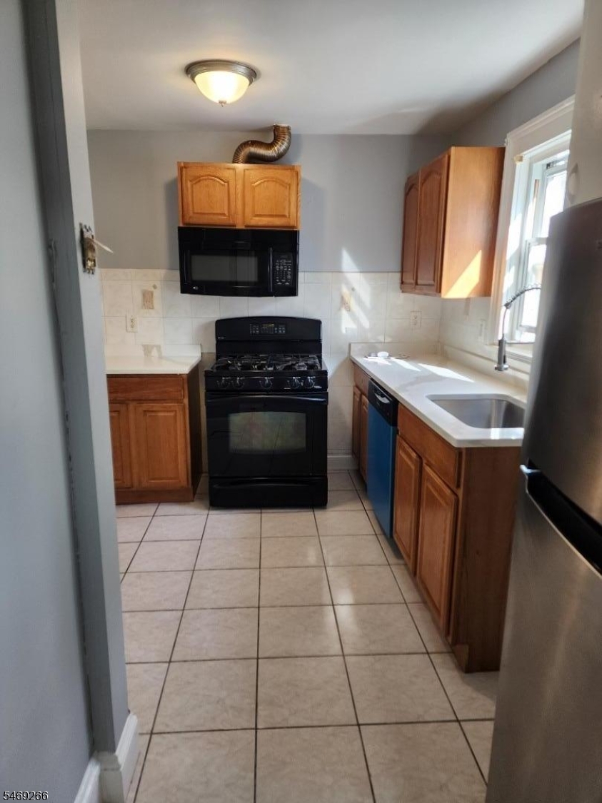 10 Westcott Street Bloomfield NJ 07003