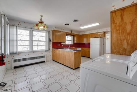 17 Oxford Drive Livingston NJ 07039