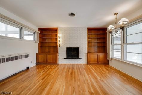 17 Oxford Drive Livingston NJ 07039