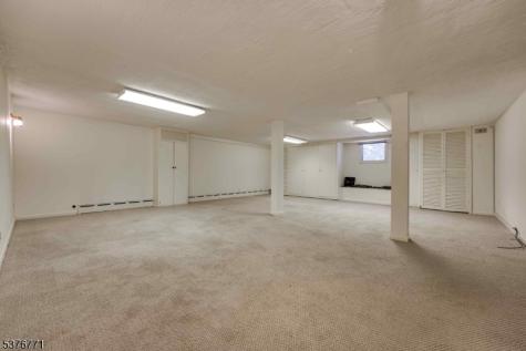 17 Oxford Drive Livingston NJ 07039