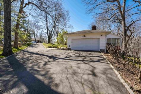 17 Oxford Drive Livingston NJ 07039