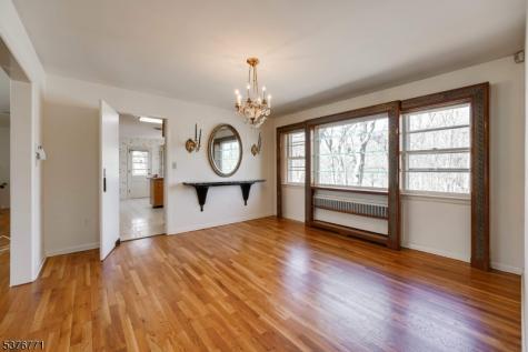 17 Oxford Drive Livingston NJ 07039