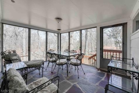 17 Oxford Drive Livingston NJ 07039