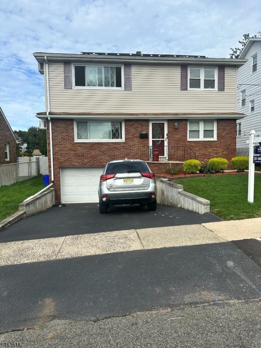 739 Lake Avenue Lyndhurst NJ 07071