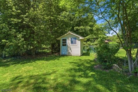 13 Potter Court Montclair NJ 07043