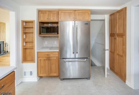 13 Potter Court Montclair NJ 07043