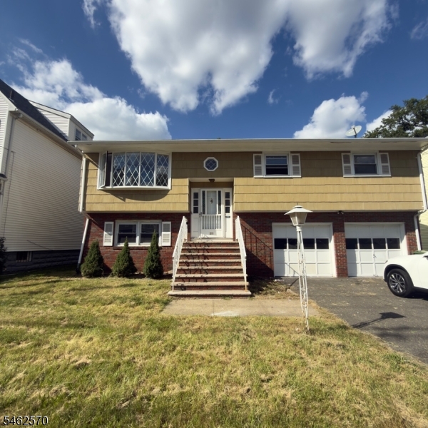 211 E 9th Avenue Roselle NJ 07203