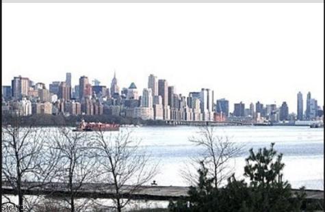 320 The Promenade Edgewater NJ 07020