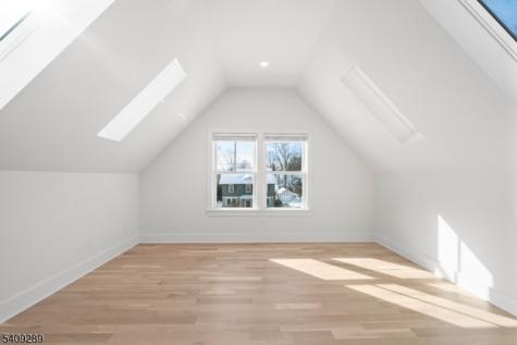 96 Watchung Ave, 3rd Fl Montclair NJ 07043