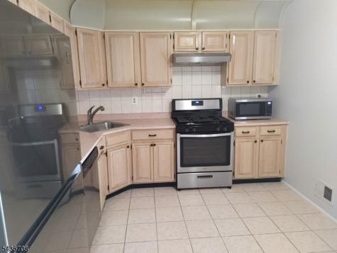 98 Amethyst Way Franklin NJ 08823