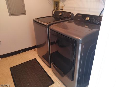 98 Amethyst Way Franklin NJ 08823