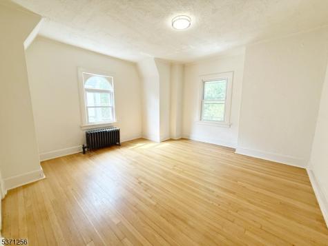 166 Washington Place Ridgewood Village NJ 07450