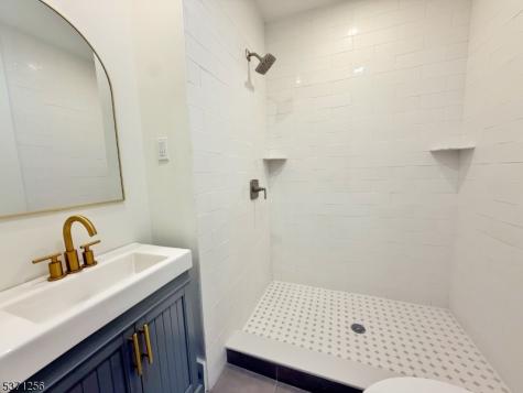 166 Washington Place Ridgewood Village NJ 07450