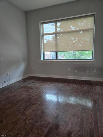 274 Lafayette Street Newark NJ 07105