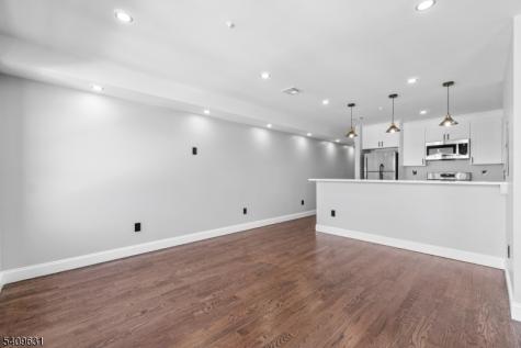 481 15TH Avenue Newark NJ 07103