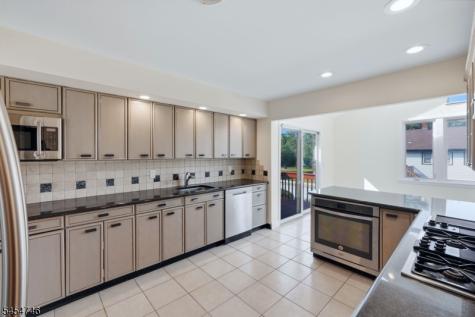 177 Truman Terrace Paramus NJ 07652