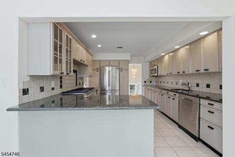 177 Truman Terrace Paramus NJ 07652