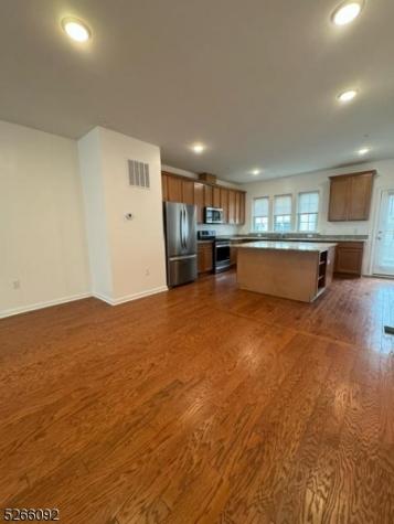 6 Ambrosia Court Livingston NJ 07039