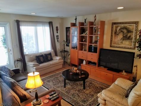 13 Ray Court Bedminster NJ 07921