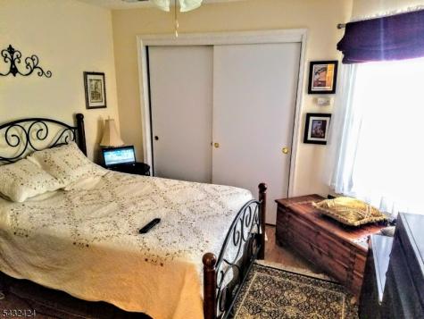 13 Ray Court Bedminster NJ 07921