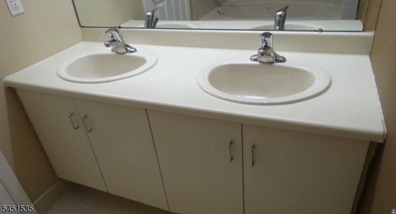 428 Azalea Terrace Branchburg NJ 08876