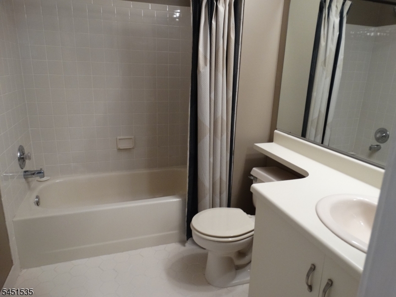 428 Azalea Terrace Branchburg NJ 08876