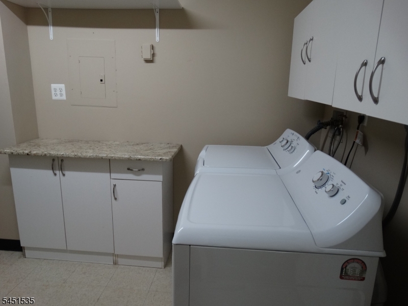 428 Azalea Terrace Branchburg NJ 08876