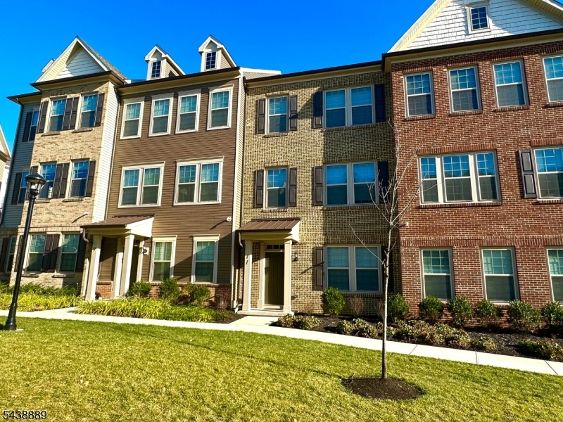11 Gala Court Livingston NJ 07039