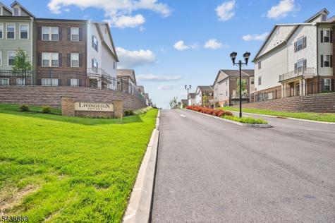 11 Gala Court Livingston NJ 07039