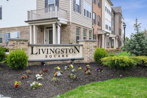 11 Gala Court Livingston NJ 07039