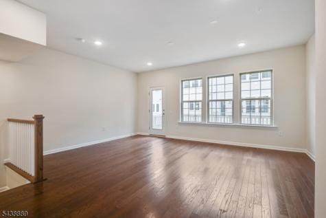11 Gala Court Livingston NJ 07039