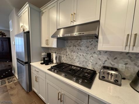 11 Gala Court Livingston NJ 07039