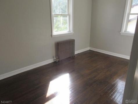 815 2ND Street Dunellen NJ 08812