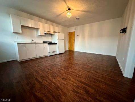 530 Valley Brook Avenue Lyndhurst NJ 07071