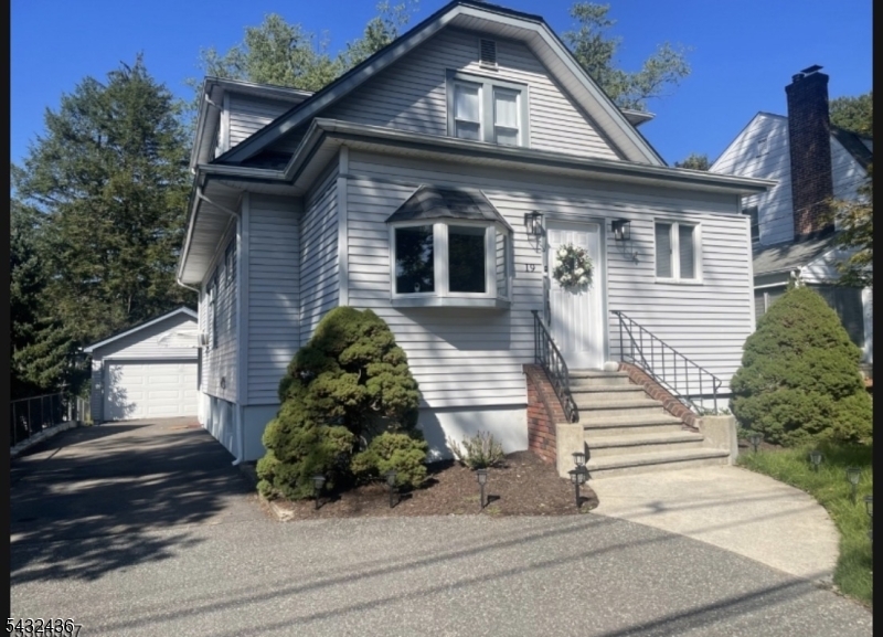 19 Linda Vista Avenue North Haledon NJ 07508