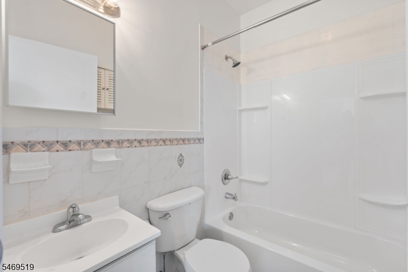 613 Ridge Road Lyndhurst NJ 07071