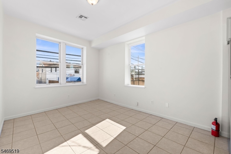 613 Ridge Road Lyndhurst NJ 07071