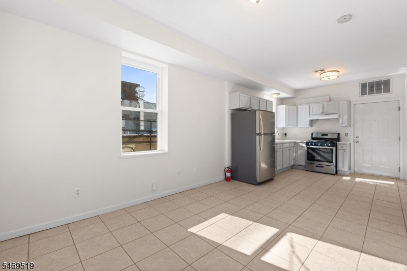 613 Ridge Road Lyndhurst NJ 07071