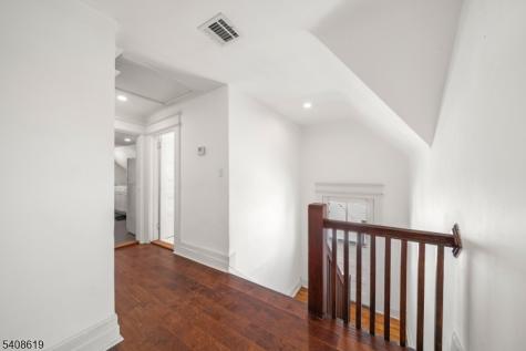 4 Francis Place Montclair NJ 07042