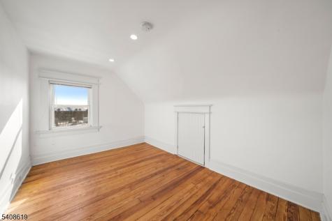 4 Francis Place Montclair NJ 07042