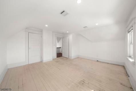 4 Francis Place Montclair NJ 07042