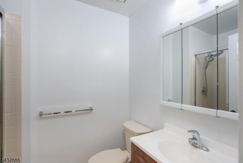 152 Picadilly Place Franklin NJ 08873