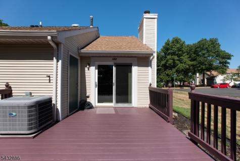 152 Picadilly Place Franklin NJ 08873