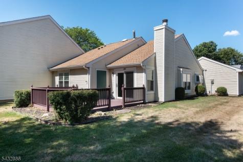152 Picadilly Place Franklin NJ 08873