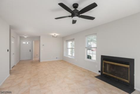 152 Picadilly Place Franklin NJ 08873