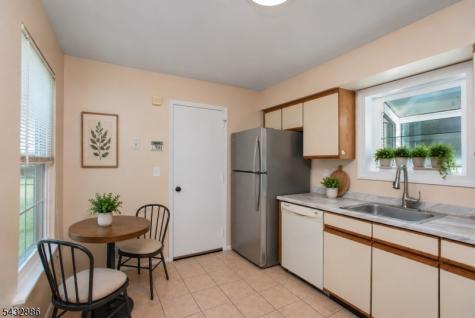 152 Picadilly Place Franklin NJ 08873