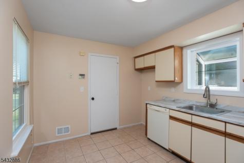 152 Picadilly Place Franklin NJ 08873