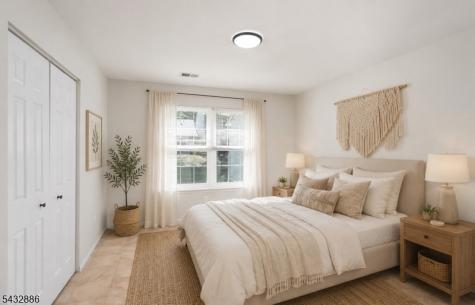 152 Picadilly Place Franklin NJ 08873